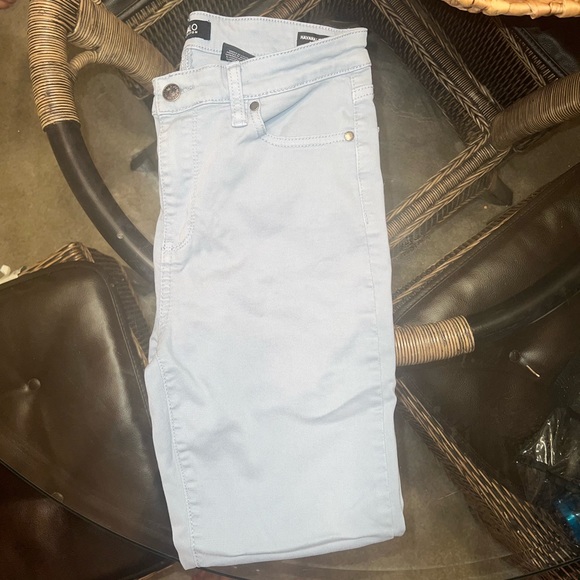 Woman’s blue jeans size 6 - Picture 2 of 2